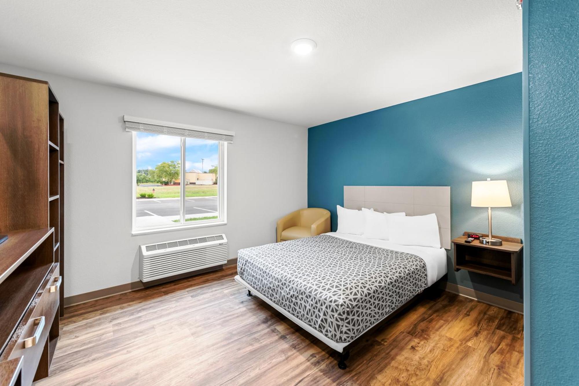 Woodspring Suites Kansas City Airport Exterior photo